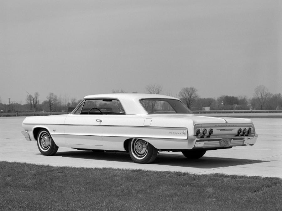  Chevrolet Impala Sport Coupe 1964 года  (фото 2 из 2)
